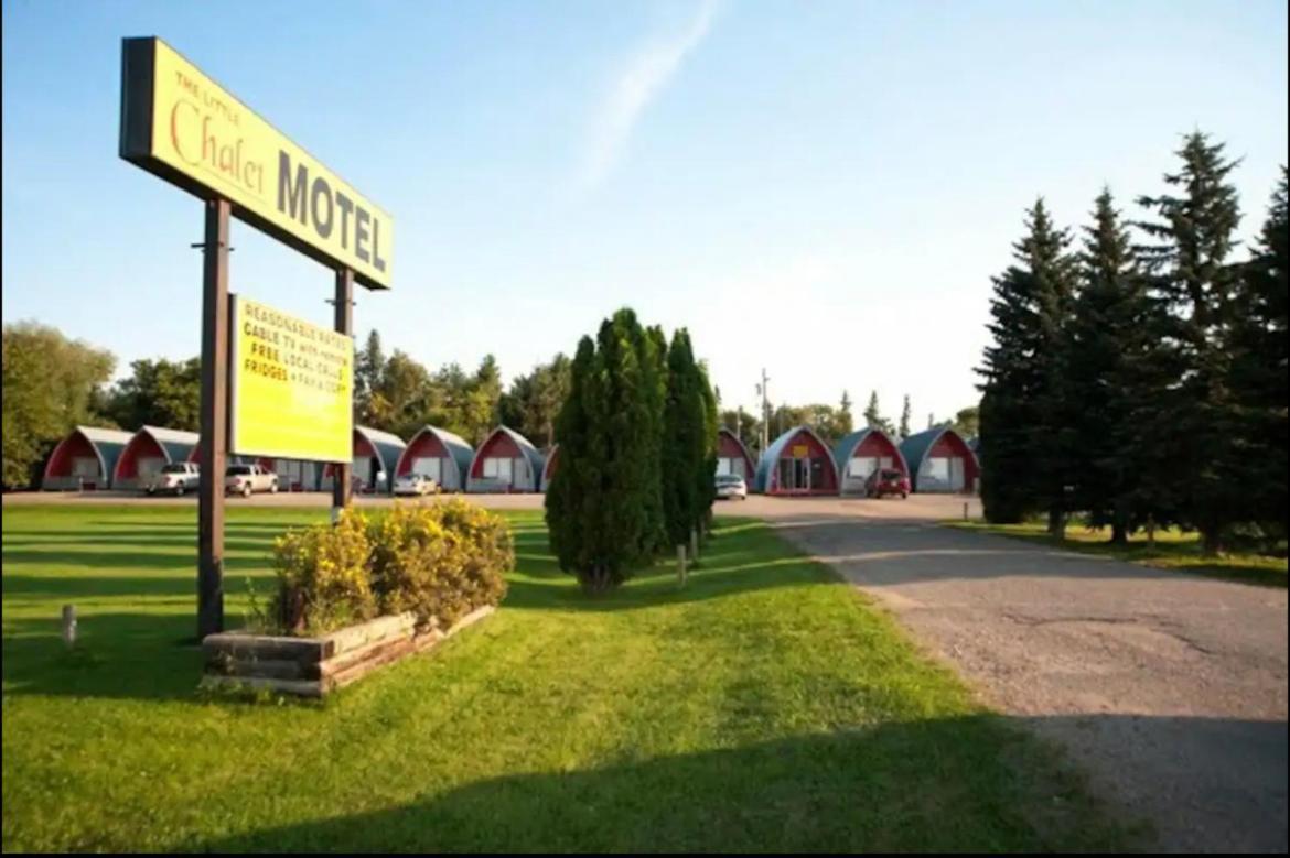 The Little Chalet Motel Brandon Exterior photo